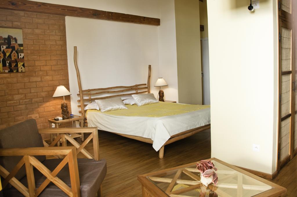 Hotel Restaurant Le Combava Antananarivo Quarto foto