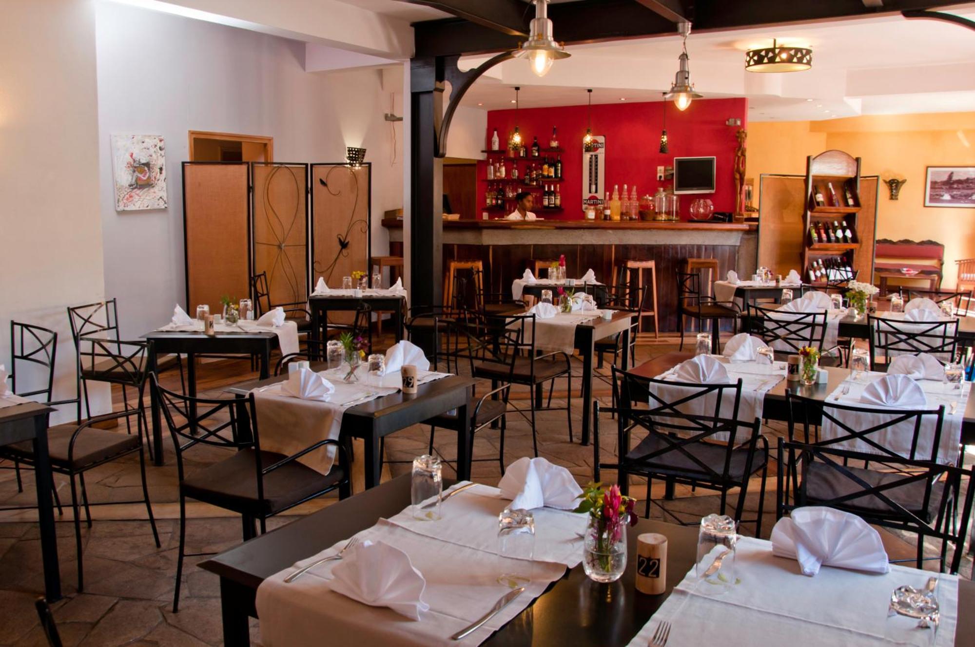 Hotel Restaurant Le Combava Antananarivo Exterior foto